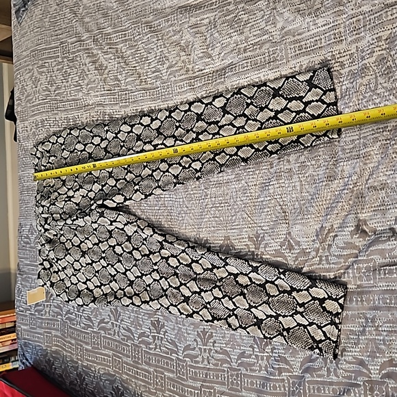 NWT Michael Kors Snake Print Jeggings - Picture 8 of 12